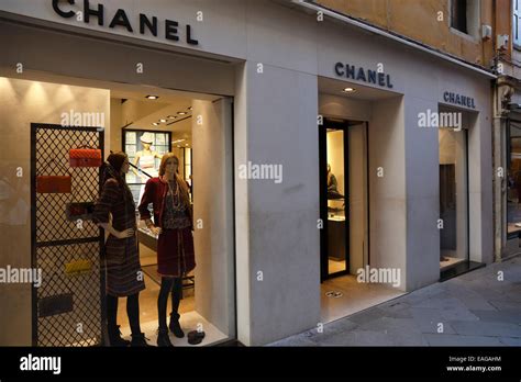 cosa sono gli chanel|Chanel italy website.